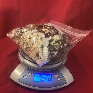 1,050 kg of broken jewelry parts for crafting